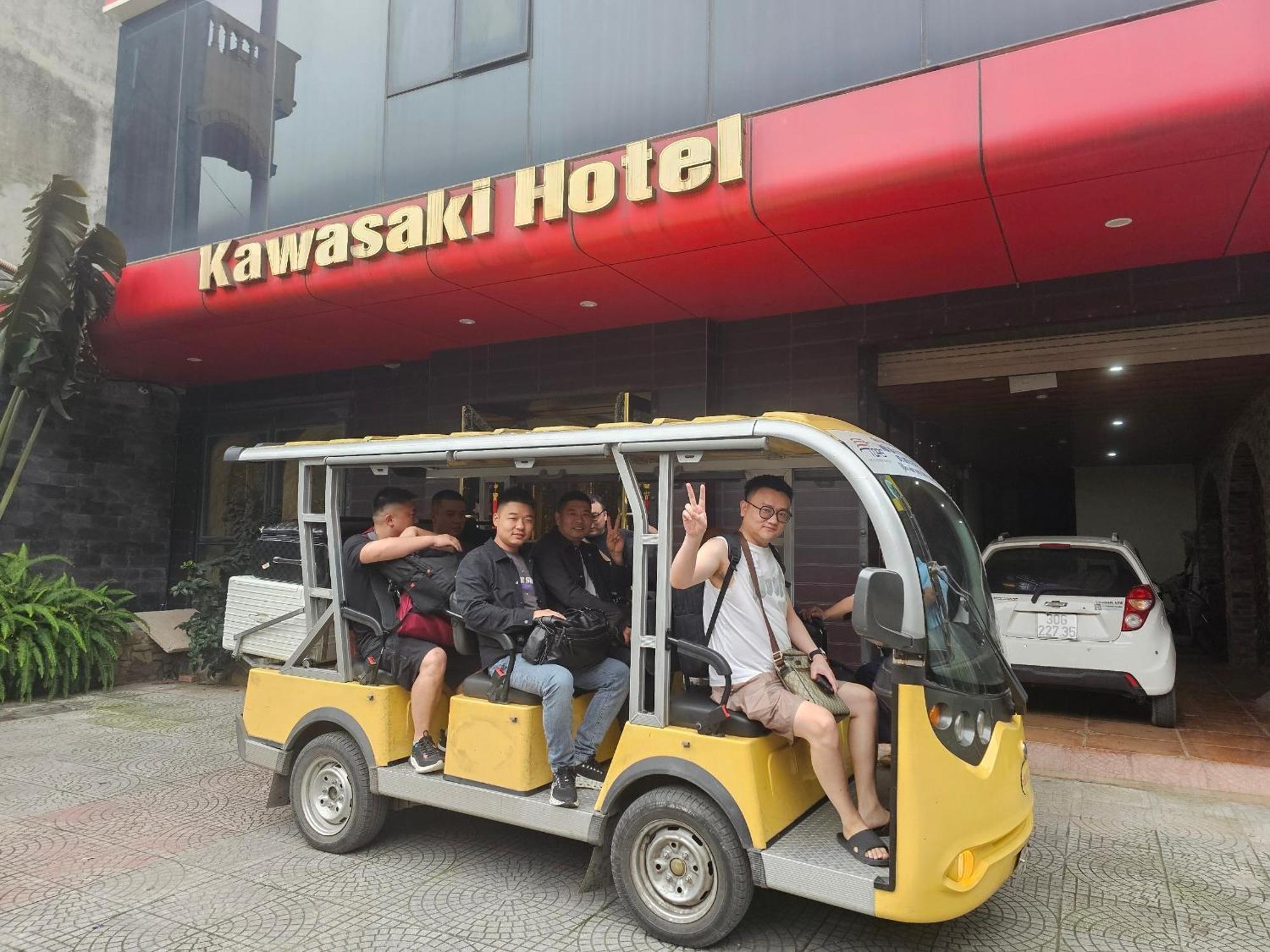 Kawasaki Noi Bai Airport Hotel Esterno foto