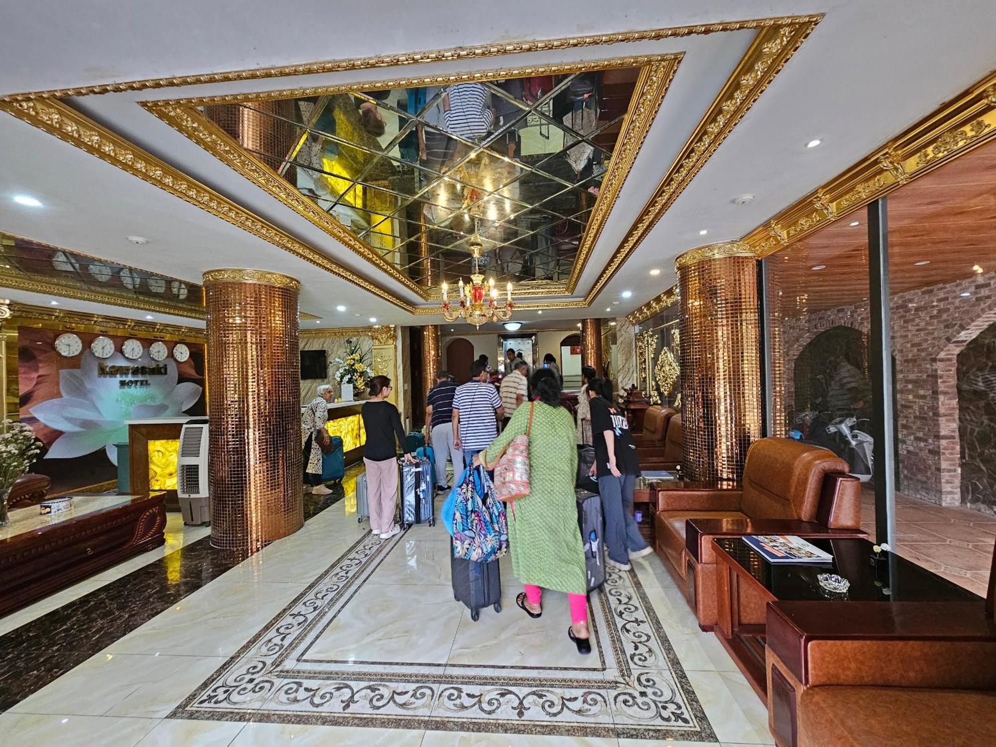 Kawasaki Noi Bai Airport Hotel Esterno foto